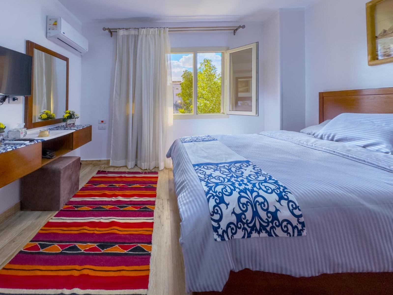 Royal Crown Hotel Giza Pyramids View Kafret el-Gabal 외부 사진