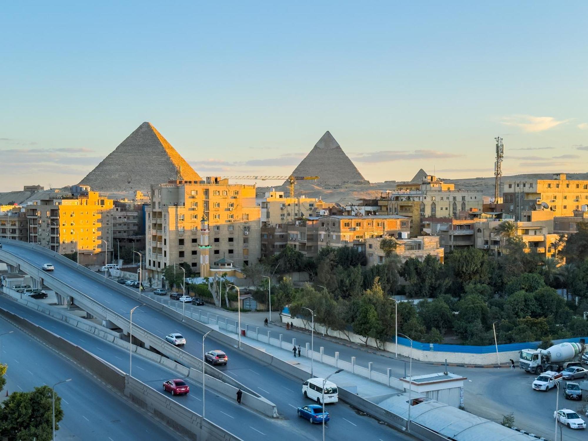 Royal Crown Hotel Giza Pyramids View Kafret el-Gabal 외부 사진