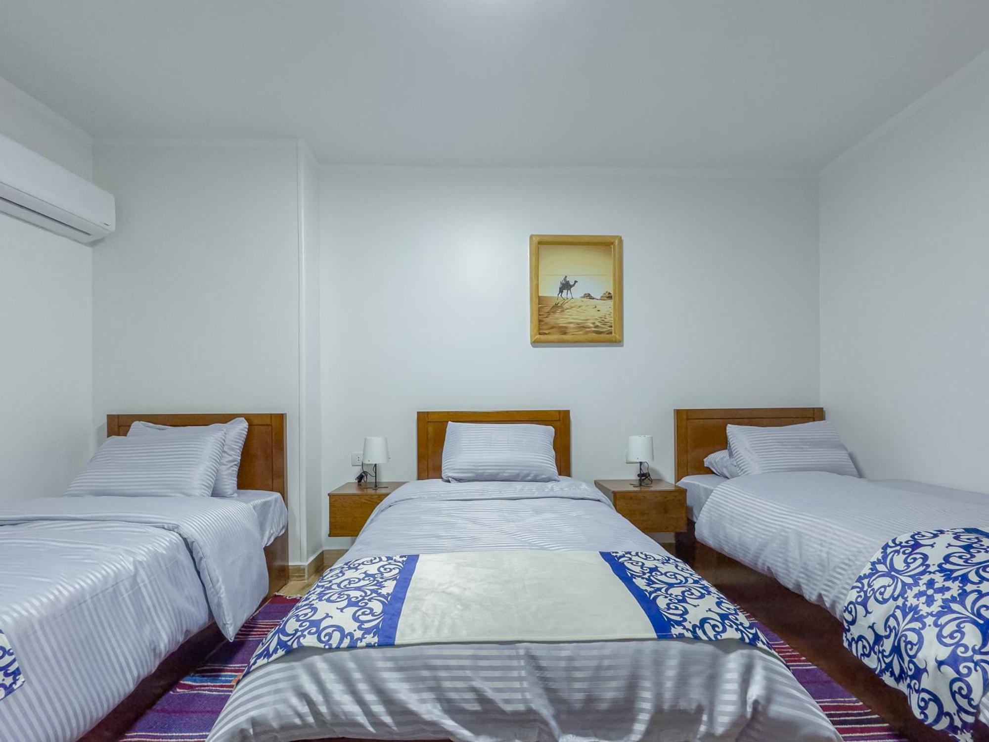 Royal Crown Hotel Giza Pyramids View Kafret el-Gabal 객실 사진