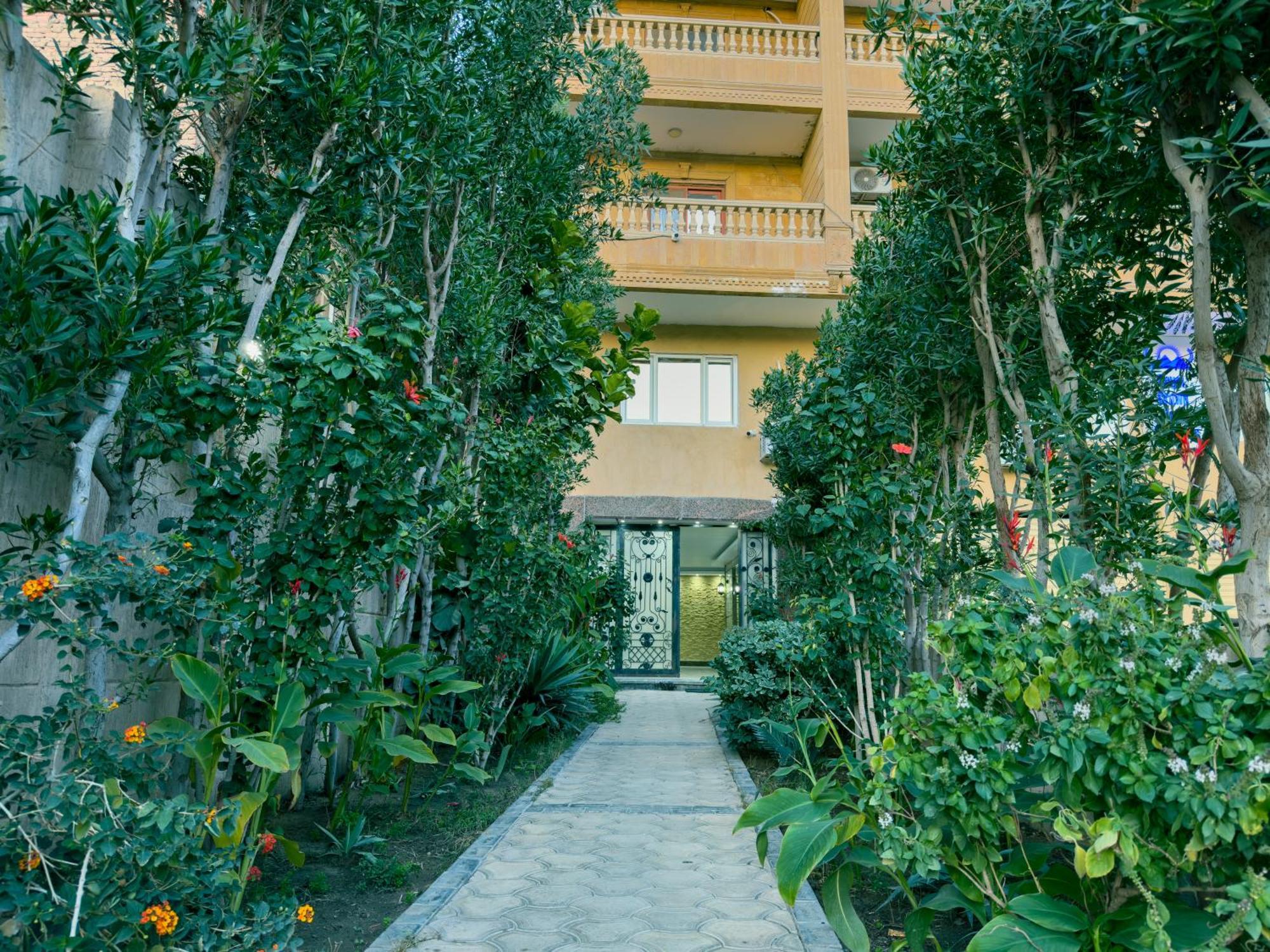 Royal Crown Hotel Giza Pyramids View Kafret el-Gabal 외부 사진
