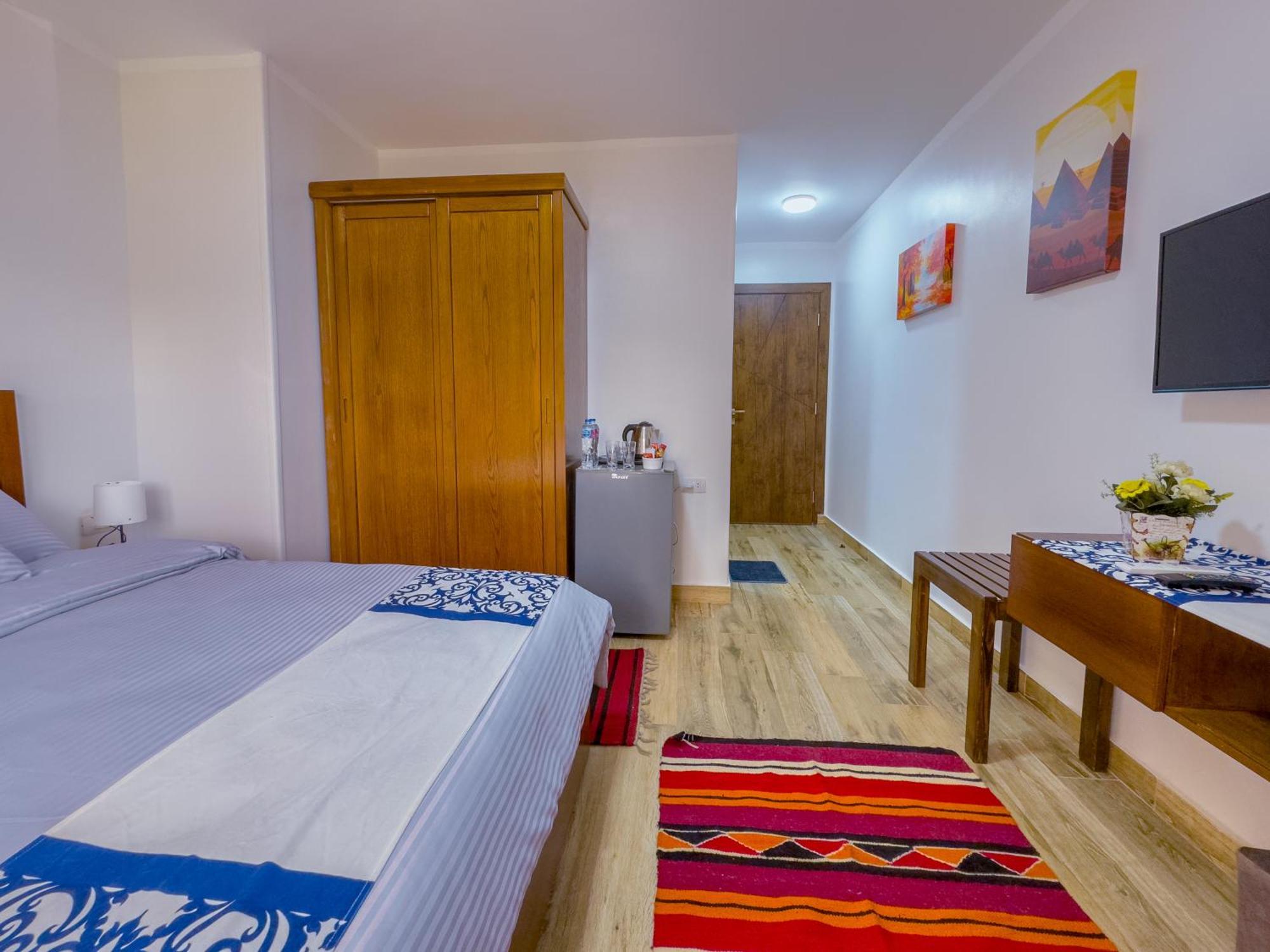 Royal Crown Hotel Giza Pyramids View Kafret el-Gabal 객실 사진